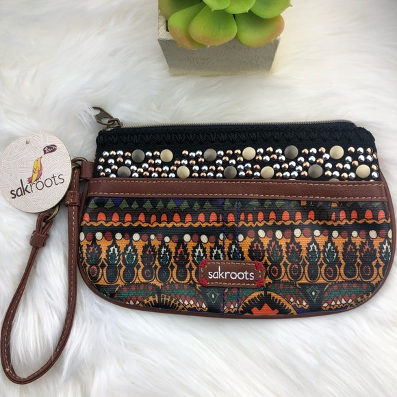 Sakroots Handbags - NWT Sakroots Artist Circle Wristlet